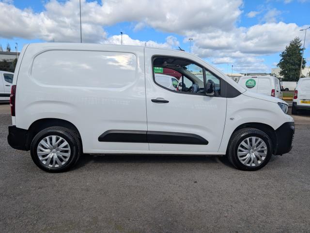 2022 Peugeot Partner 1000 1.5 Bluehdi 100 Professional Premium Van (NV71XCW) Image 12