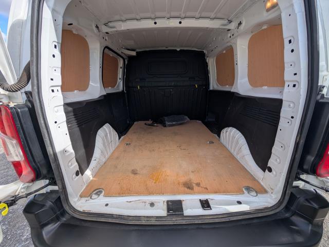 2022 Peugeot Partner 1000 1.5 Bluehdi 100 Professional Premium Van (NV71XCW) Image 10