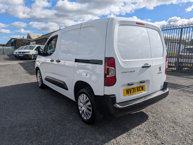 2022 Peugeot Partner 1000 1.5 Bluehdi 100 Professional Premium Van (NV71XCW) Image 8
