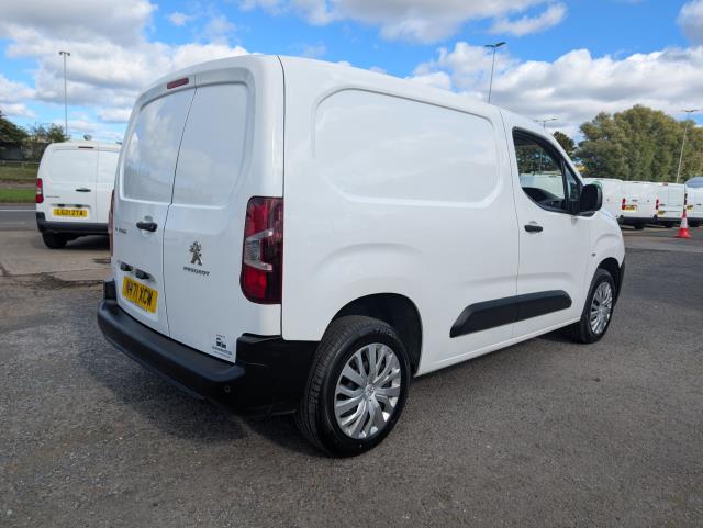 2022 Peugeot Partner 1000 1.5 Bluehdi 100 Professional Premium Van (NV71XCW) Image 11