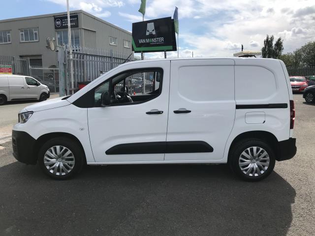 2022 Peugeot Partner L1 1000 1.5BLUE HDI 100PS PROFESSIONAL PREMIUM EURO 6 (NV71XDC) Image 18