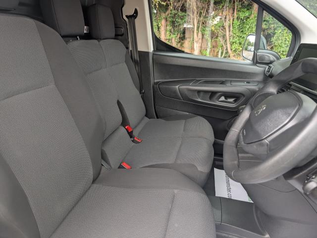 2022 Peugeot Partner 1000 1.5 Bluehdi 100 Professional Premium Van (70 MPH SPEED LIMITER) (NV71XDJ) Image 17