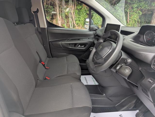 2022 Peugeot Partner 1000 1.5 Bluehdi 100 Professional Premium Van (70 MPH SPEED LIMITER) (NV71XDJ) Image 16