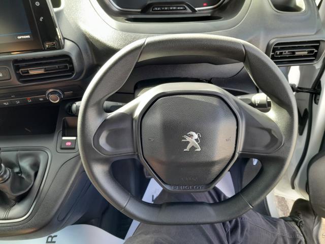2022 Peugeot Partner 1000 1.5 Bluehdi 100 Professional Premium Van (NV71XEK) Image 17