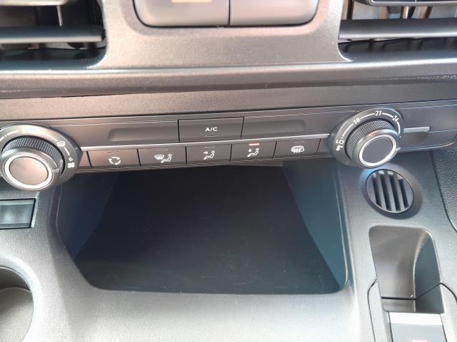 2022 Peugeot Partner 1000 1.5 Bluehdi 100 Professional Premium Van (NV71XEK) Image 27