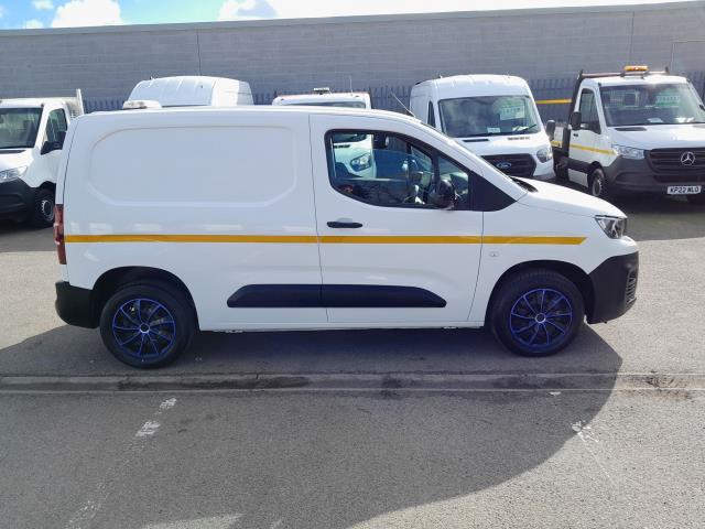 2022 Peugeot Partner 1000 1.5 Bluehdi 100 Professional Premium Van (NV71XEK) Image 13