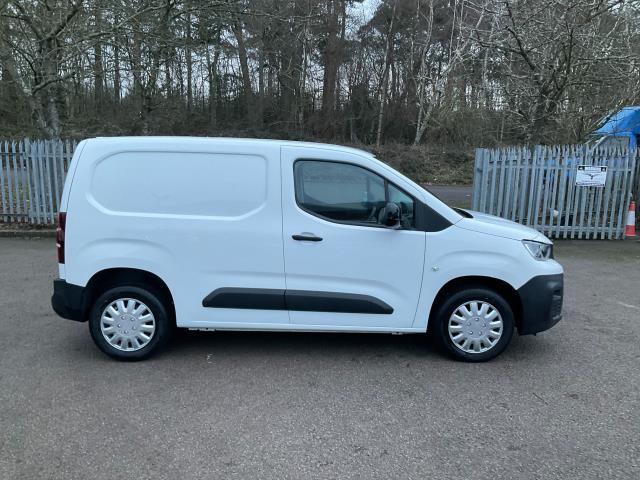 2022 Peugeot Partner 1000 1.5 Bluehdi 100 Professional Premium Van (NV71XEN) Image 15