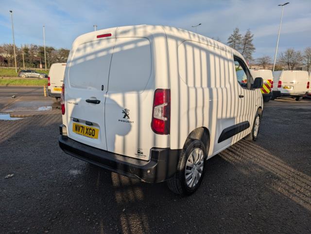 2022 Peugeot Partner 1000 1.5 Bluehdi 100 Professional Premium Van (NV71XGO) Image 13