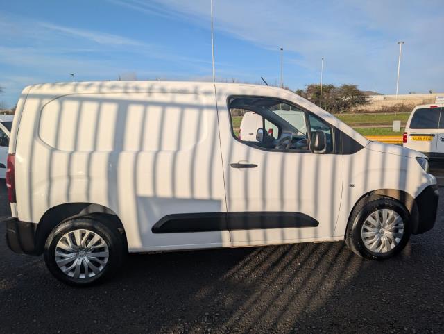 2022 Peugeot Partner 1000 1.5 Bluehdi 100 Professional Premium Van (NV71XGO) Image 14