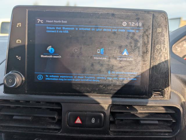 2022 Peugeot Partner 1000 1.5 Bluehdi 100 Professional Premium Van (NV71XGO) Image 22