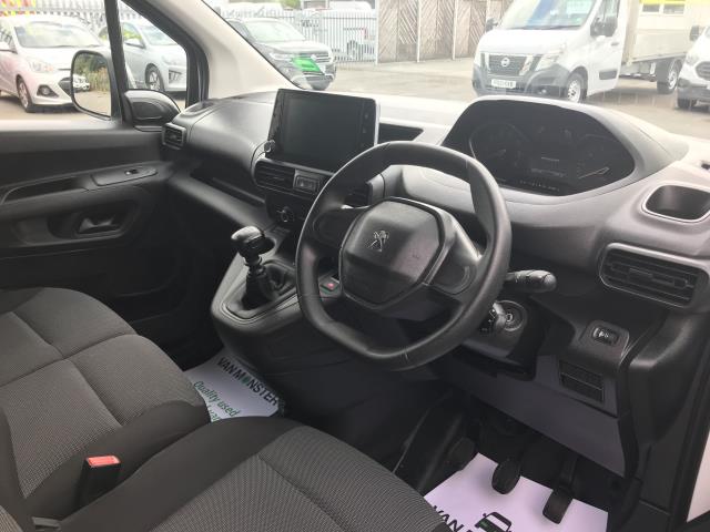 2022 Peugeot Partner 1000 1.5 Bluehdi 100 Professional Premium Van (NV71XHL) Image 18