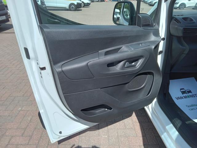 2022 Peugeot Partner 1000 1.5 Bluehdi 100 Professional Premium Van (NV71XJM) Image 28
