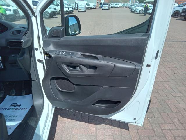 2022 Peugeot Partner 1000 1.5 Bluehdi 100 Professional Premium Van (NV71XJM) Image 32