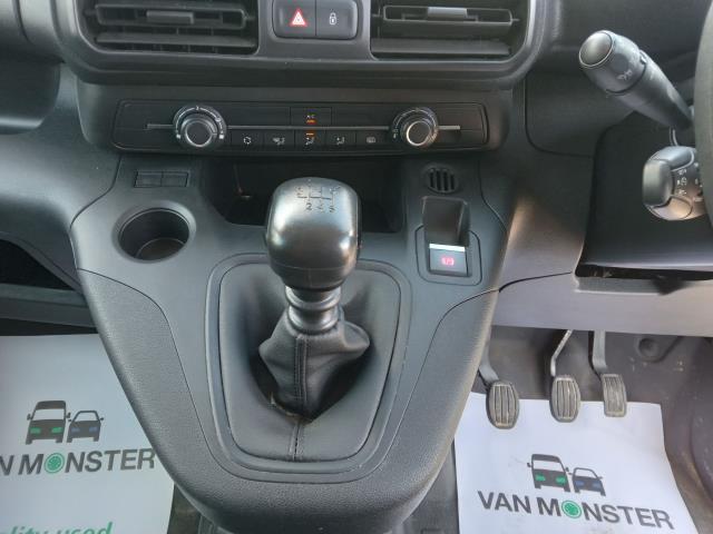2022 Peugeot Partner 1000 1.5 Bluehdi 100 Professional Premium Van (NV71XJM) Image 24