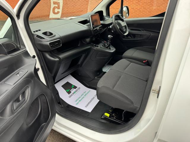 2022 Peugeot Partner 1000 1.5 Bluehdi 100 Professional Premium Van (70MPH speed limiter) (NV71XKA) Image 28