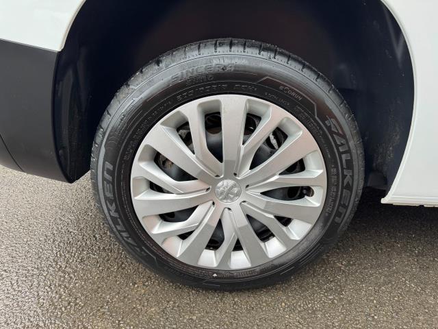 2022 Peugeot Partner 1000 1.5 Bluehdi 100 Professional Premium Van (70MPH speed limiter) (NV71XKA) Image 54