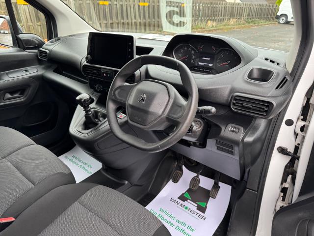 2022 Peugeot Partner 1000 1.5 Bluehdi 100 Professional Premium Van (70MPH speed limiter) (NV71XKA) Image 14