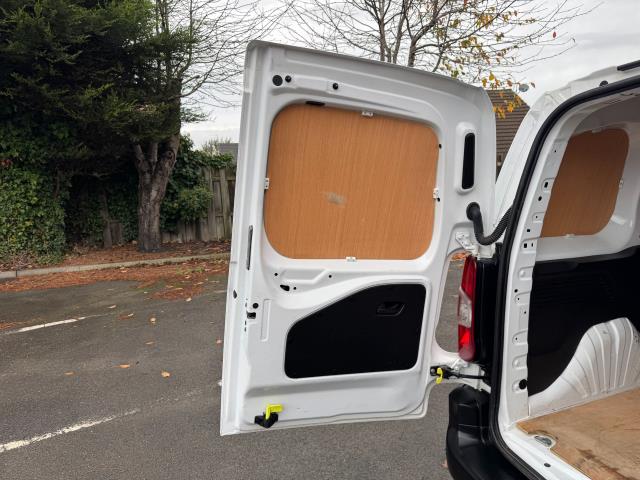 2022 Peugeot Partner 1000 1.5 Bluehdi 100 Professional Premium Van (70MPH speed limiter) (NV71XKA) Image 49