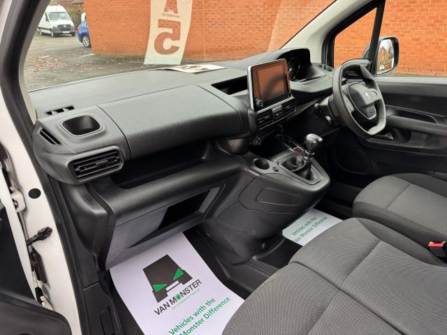2022 Peugeot Partner 1000 1.5 Bluehdi 100 Professional Premium Van (70MPH speed limiter) (NV71XKA) Image 29