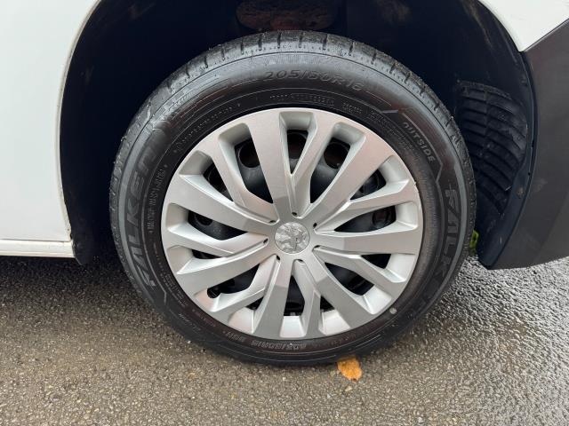 2022 Peugeot Partner 1000 1.5 Bluehdi 100 Professional Premium Van (70MPH speed limiter) (NV71XKA) Image 51