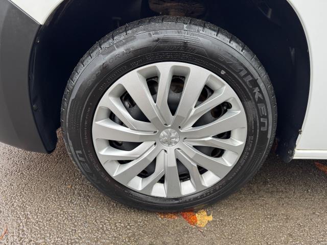 2022 Peugeot Partner 1000 1.5 Bluehdi 100 Professional Premium Van (70MPH speed limiter) (NV71XKA) Image 52