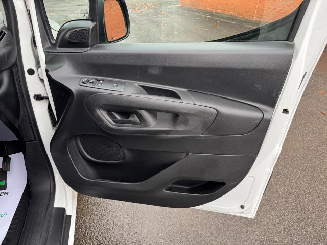 2022 Peugeot Partner 1000 1.5 Bluehdi 100 Professional Premium Van (70MPH speed limiter) (NV71XKA) Image 18