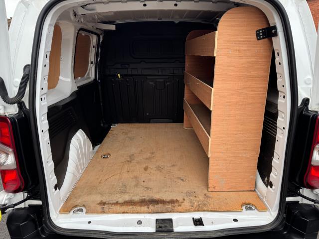 2022 Peugeot Partner 1000 1.5 Bluehdi 100 Professional Premium Van (70MPH speed limiter) (NV71XKA) Image 42