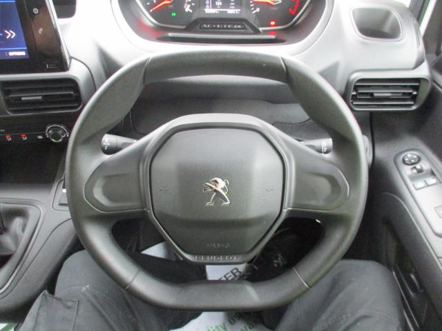 2022 Peugeot Partner 1000 1.5 Bluehdi 100 Professional Premium Van (NV71XKE) Image 14