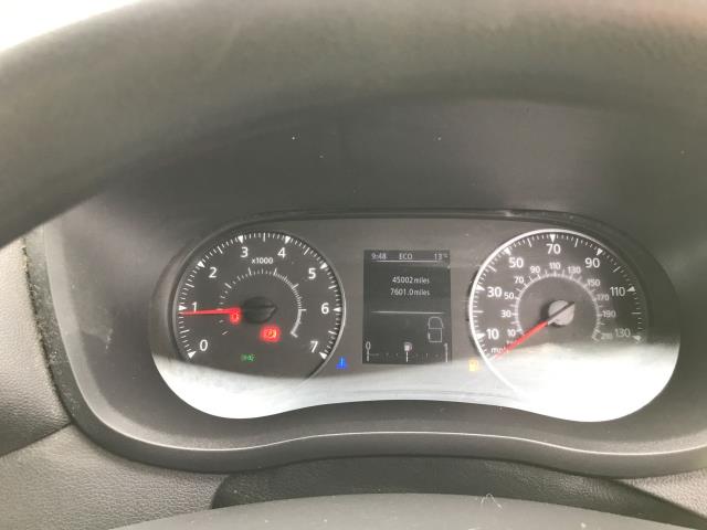 2022 Renault Master Lm35dci 135 Business+ Medium Roof Van (NV72DNJ) Image 18