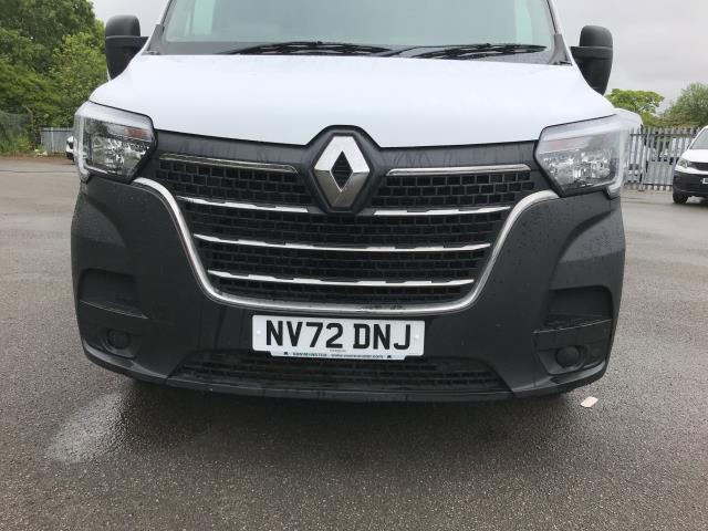 2022 Renault Master Lm35dci 135 Business+ Medium Roof Van (NV72DNJ) Image 12