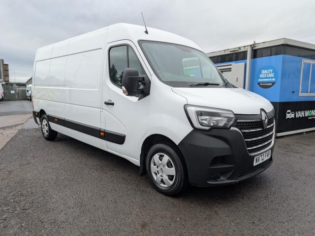 2022 Renault Master Lm35dci 135 Business+ Medium Roof Van (NV72FVR) Image 2