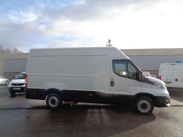 2023 Iveco Daily 2.3 High Roof Business Van 3520L Wb (NV72HKB) Image 3