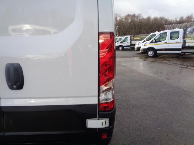 2023 Iveco Daily 2.3 High Roof Business Van 3520L Wb (NV72HKB) Image 16