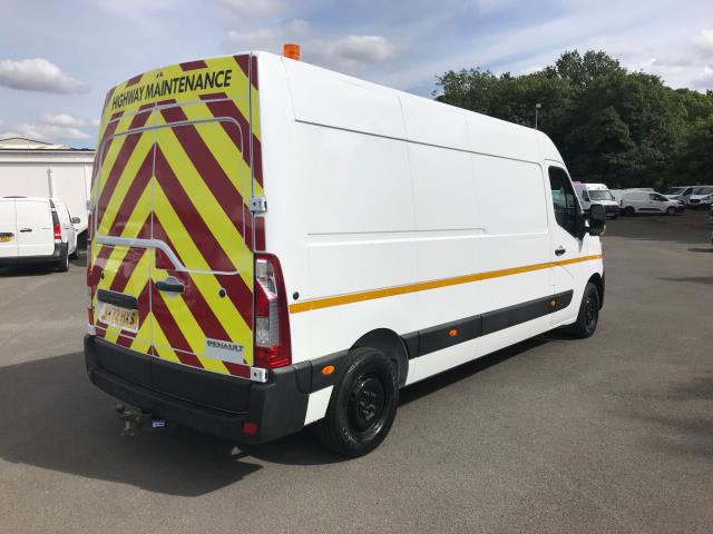 2022 Renault Master Lm35dci 135 Business+ Medium Roof Van (NV72HXS) Image 11