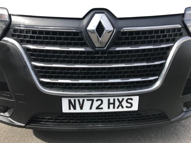 2022 Renault Master Lm35dci 135 Business+ Medium Roof Van (NV72HXS) Image 13
