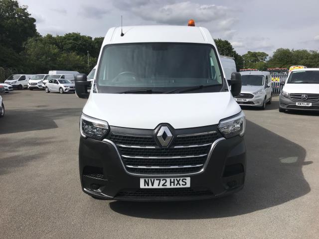 2022 Renault Master Lm35dci 135 Business+ Medium Roof Van (NV72HXS) Image 2