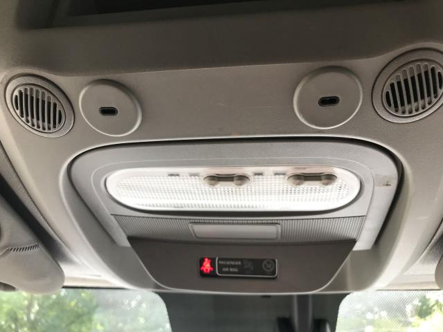 2022 Renault Master Lm35dci 135 Business+ Medium Roof Van (NV72HXS) Image 27