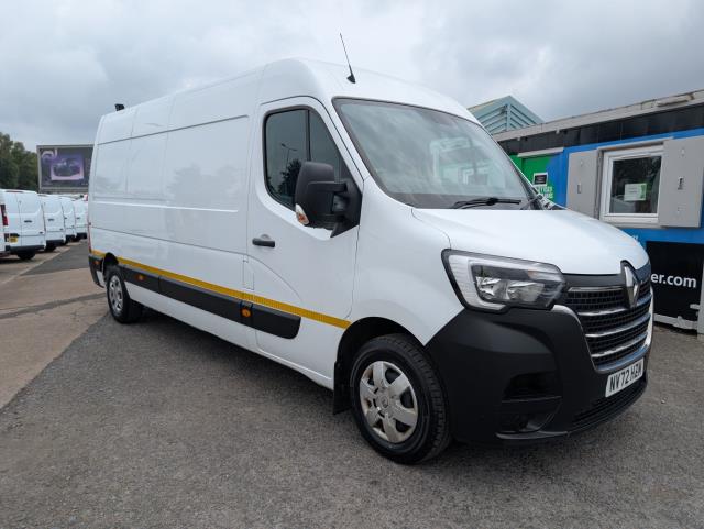 2022 Renault Master Lm35dci 135 Business+ Medium Roof Van (NV72HZM) Image 2