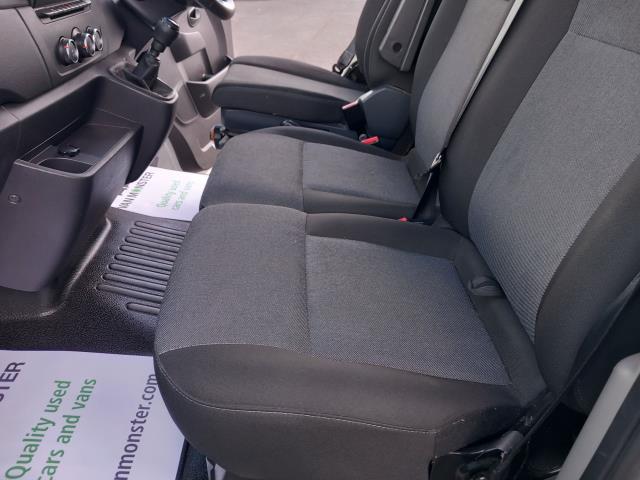 2022 Renault Master LM35 LWB MEDIUM ROOF DCI 135PS BUSINESS+  AIR CON (NV72KYU) Image 18