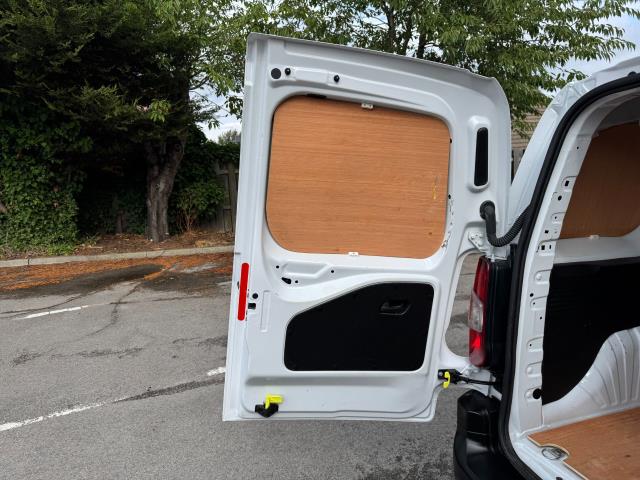 2023 Peugeot Partner 1000 1.5 Bluehdi 100 Professional Premium + Van (NV73THU) Image 49