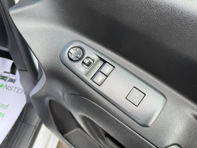 2023 Peugeot Partner 1000 1.5 Bluehdi 100 Professional Premium + Van (NV73THU) Image 19
