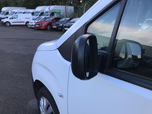 2019 Peugeot Partner 1000 1.5 BLUE HDI 100 PROFESSIONAL VAN EURO 6 (NX19XEE) Image 16