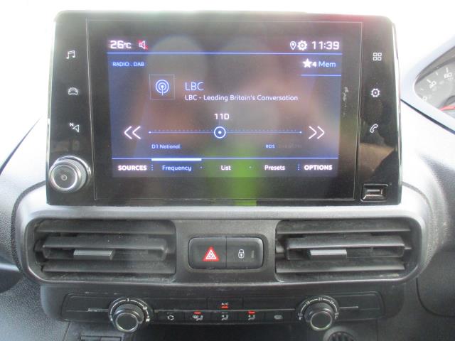 2019 Peugeot Partner 1000 1.6 Bluehdi 100 Professional Van (NX19XHT) Image 21