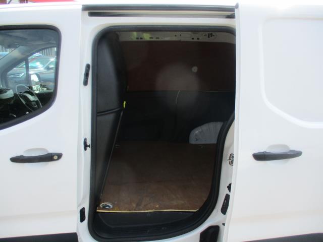 2019 Peugeot Partner 1000 1.6 Bluehdi 100 Professional Van (NX19XHT) Image 27