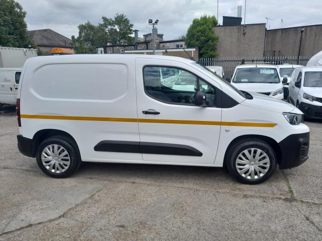 2019 Peugeot Partner 1000 1.5 Bluehdi 100 Professional Van (NX19YDL) Image 9