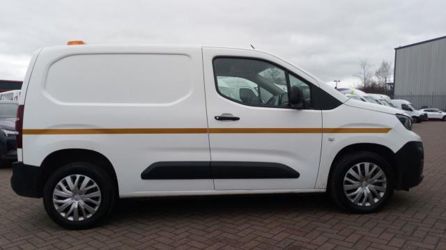 2019 Peugeot Partner 1000 1.5 Bluehdi 100 Professional Van (NX19YEC) Image 2