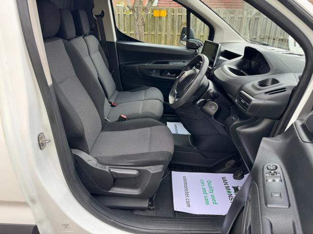 2019 Peugeot Partner 1000 1.5 Bluehdi 100 Professional Van Euro 6 (NX19YHD) Image 12