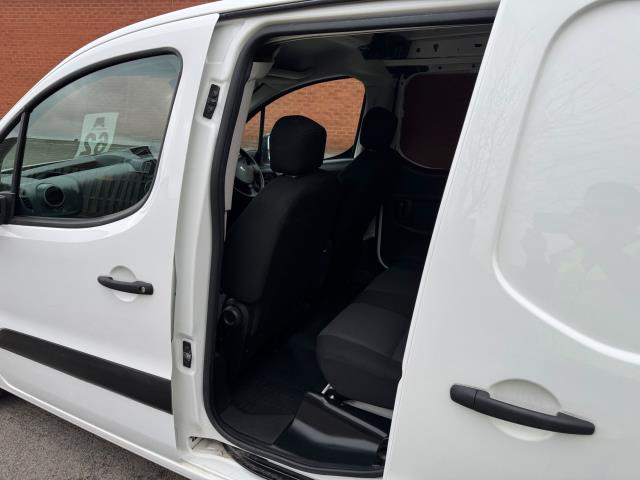 2019 Peugeot Partner L2 715 S 1.6 Bluehdi 100 Crew Van EURO 6 (NX19YLL) Image 34