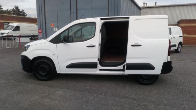 2019 Peugeot Partner 1000 1.5 Bluehdi 100 Professional Van (NX19YLS) Thumbnail 9