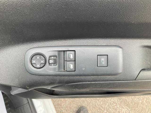 2019 Peugeot Partner 1000 1.5 Bluehdi 100 Professional Van (NX19ZFO) Image 31